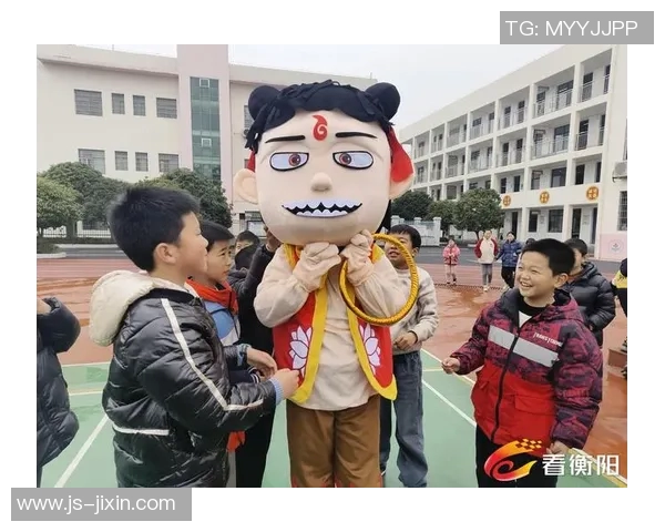 周伟专访：从青涩少年到足球传奇的成长之路回顾