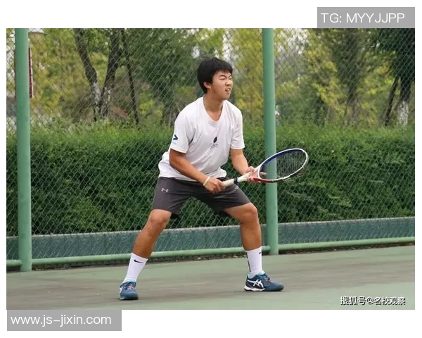 成都网球队的转型之路：从传统到现代的网球纪实探索与反思