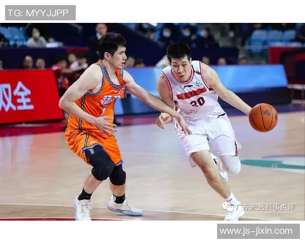 赛后分析：上海篮球队与深圳篮球队的默契配合与战术执行探讨