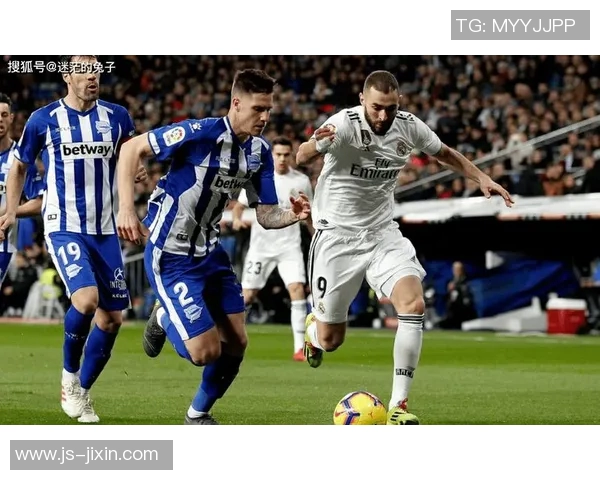 香港联队迎战皇马展现足球魅力激情对决引发球迷热烈期待