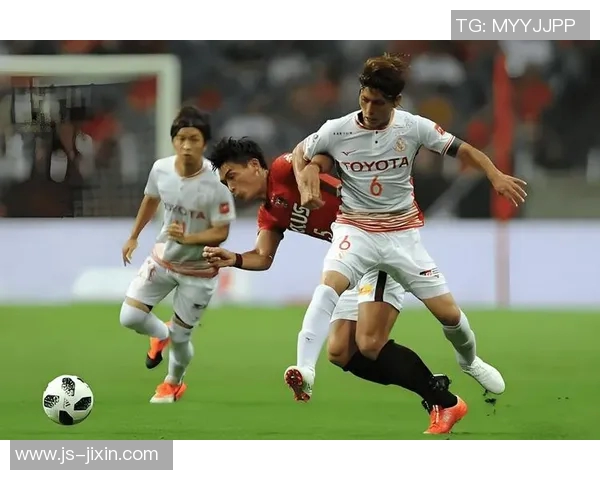 鹿岛鹿角主场迎战横滨水手争夺联赛关键三分的激烈对决